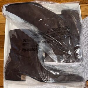 Steve Madden Brown Size 12 Suede Heeled Booties